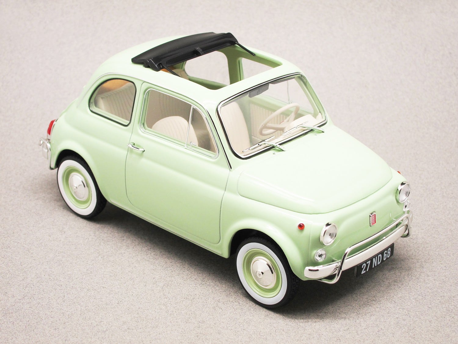 Fiat 500 L (Norev) 1:18