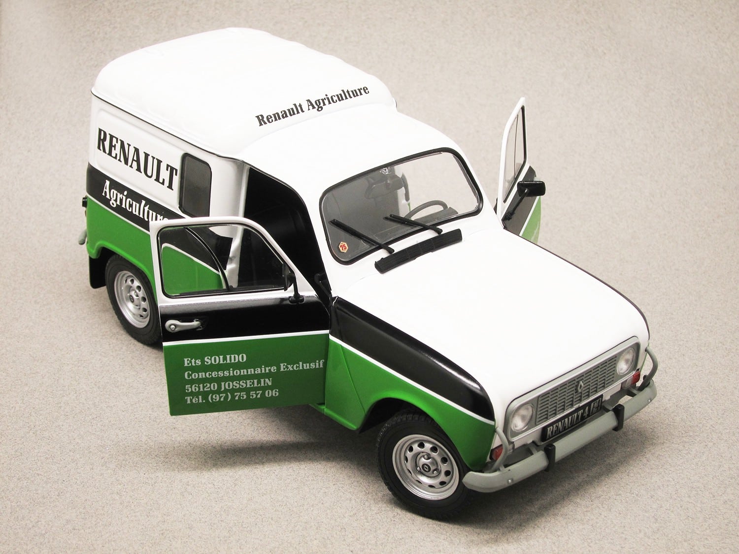 Renault 4 F4 Renault Agriculture (Solido) 1/18e