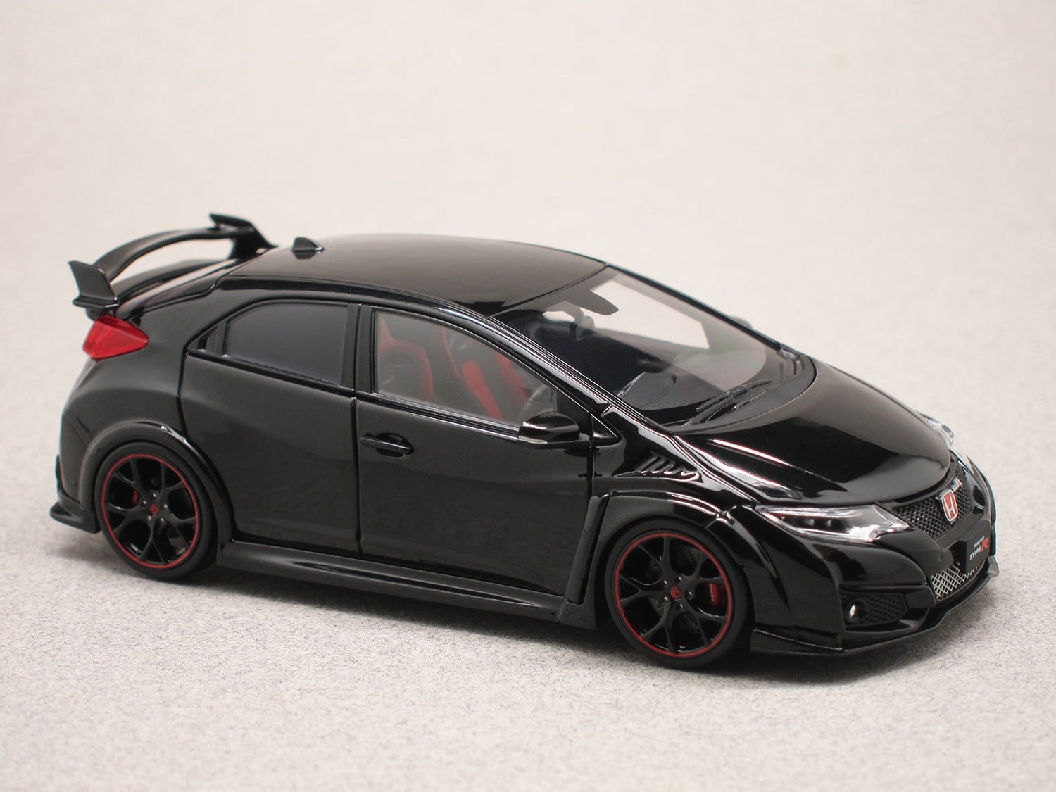 Honda Civic Type-R 2015 black (Ebbro) 1:43