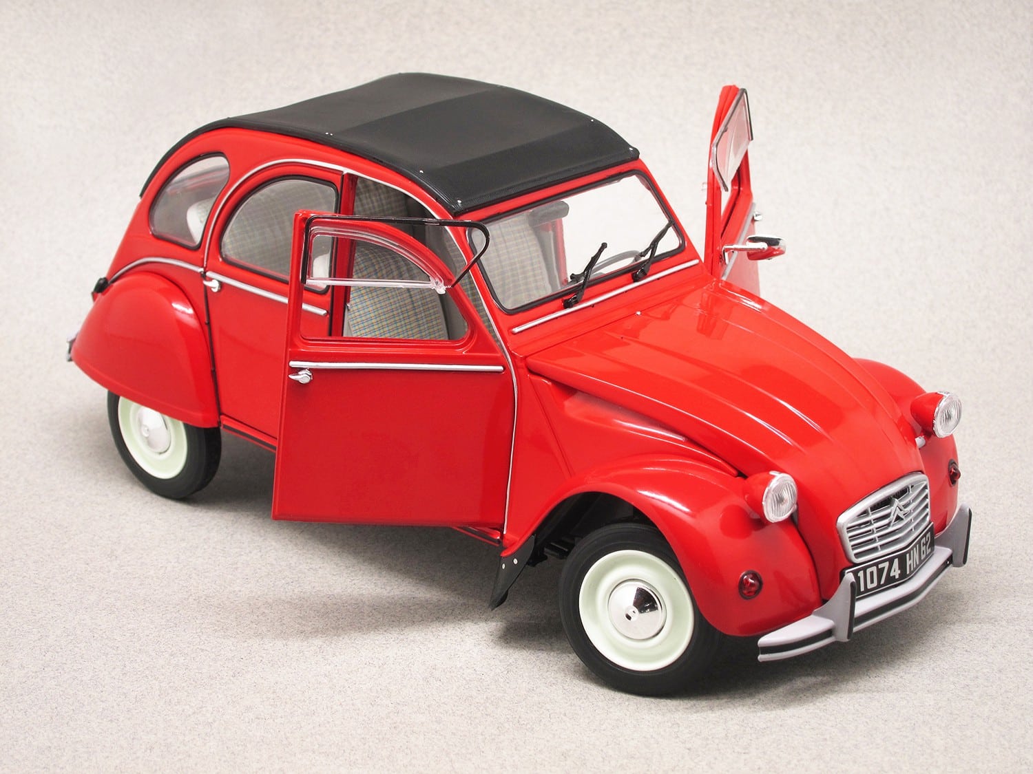 Citroën 2CV6 (Solido) 1/18e