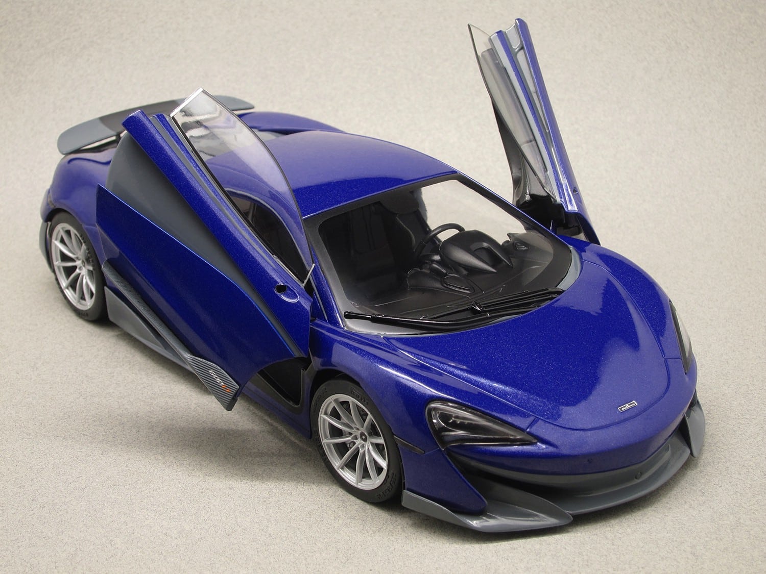 McLaren 600 LT (Solido) 1:18