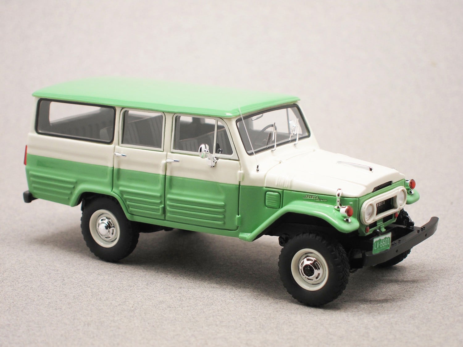 Toyota Land Cruiser FJ45LV 1963 (GIM) 1/43e