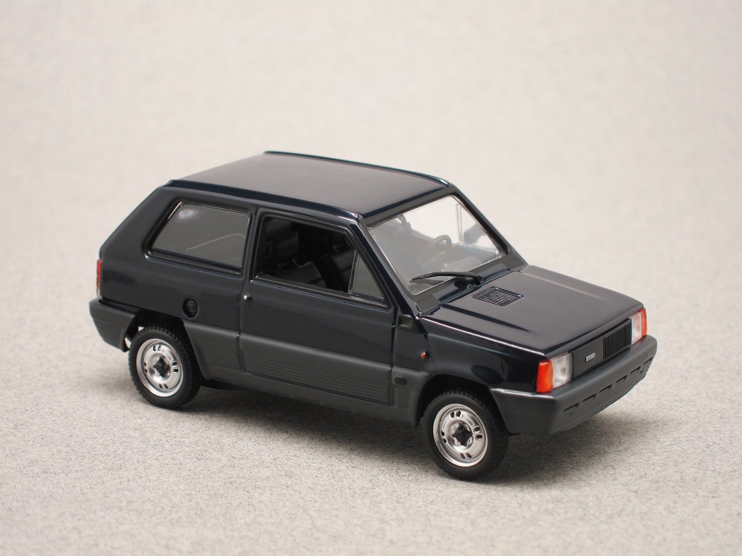 Fiat Panda 45 (Maxichamps) 1:43