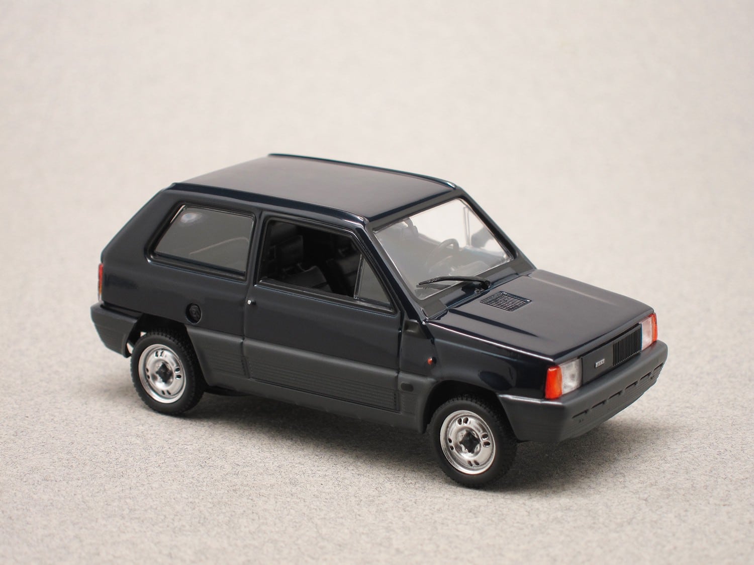 Fiat Panda 45 bleue (Maxichamps) 1/43e - Minicarweb