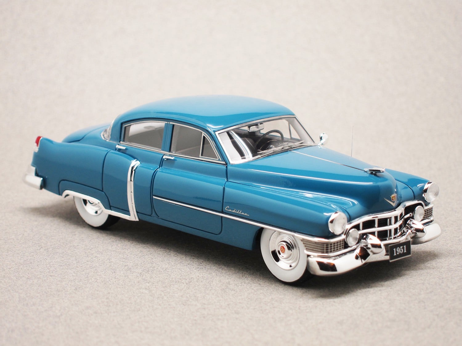 Cadillac Series 61 sedan 1951 (GIM) 1:43