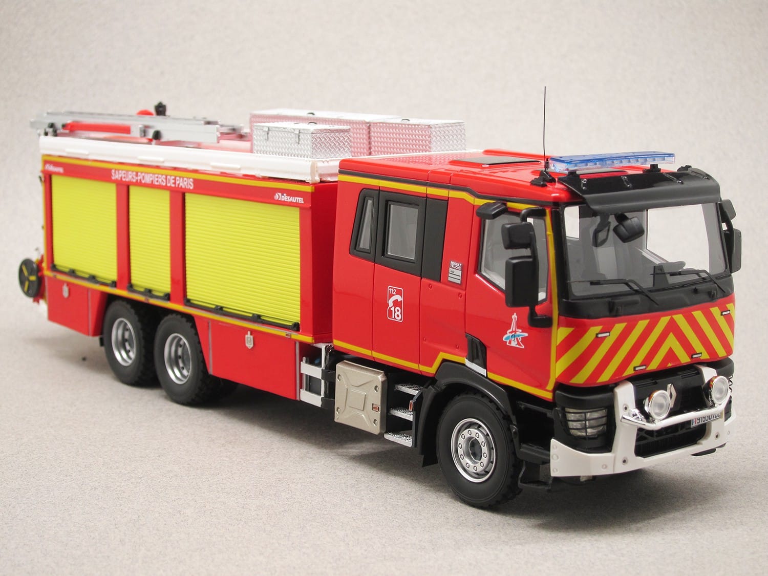 Renault C460 Desautel Fourgon de Secours DGA (Alerte) 1:43