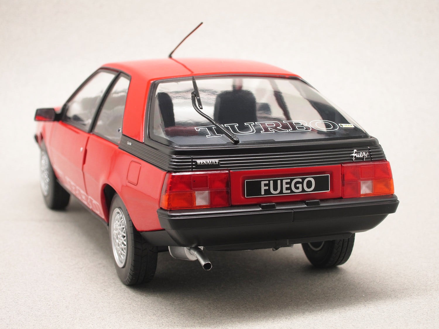 Renault Fuego Turbo red (Solido) 1:18 - Minicarweb