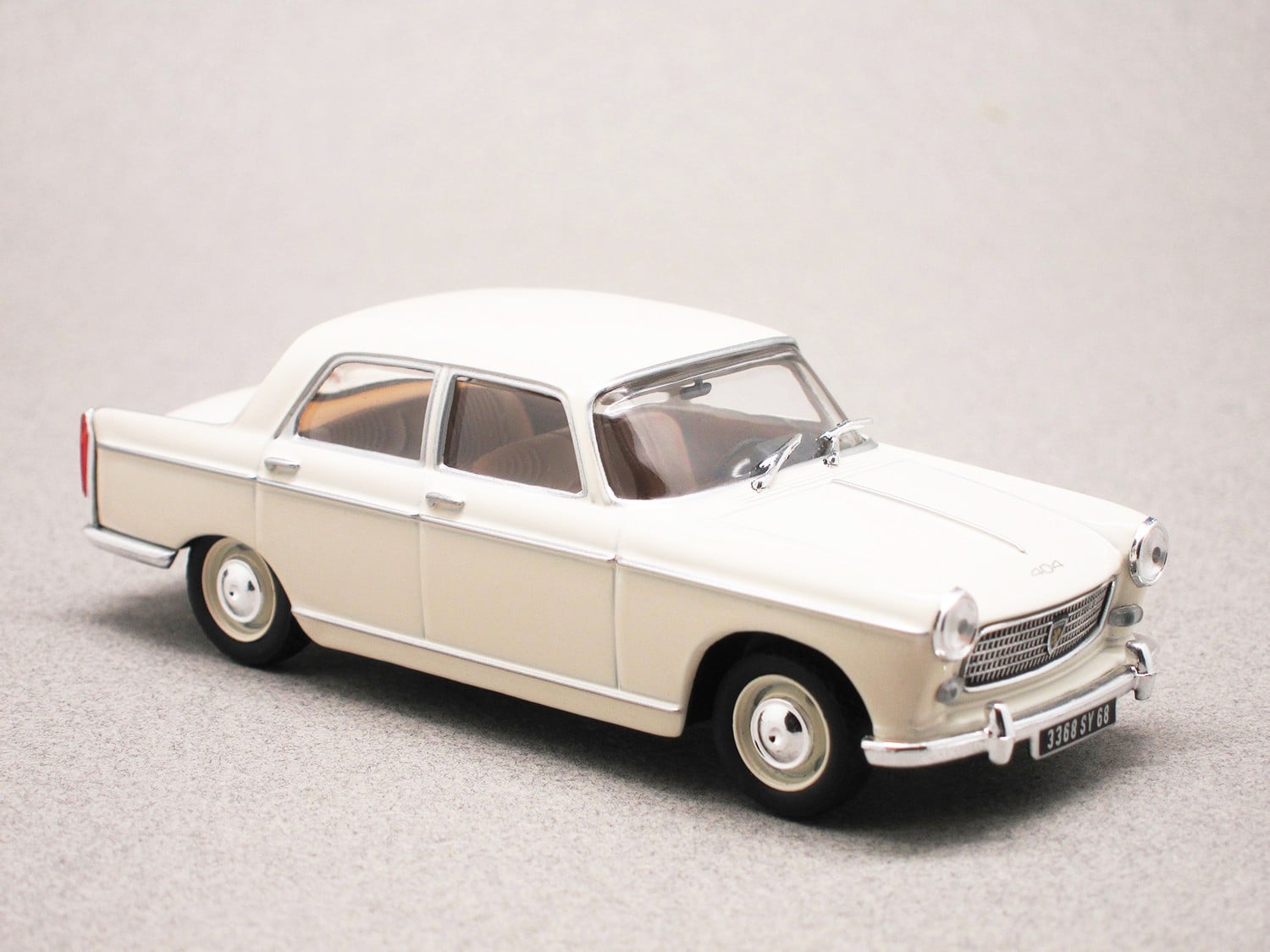 Peugeot 404 (Odéon) 1/43e