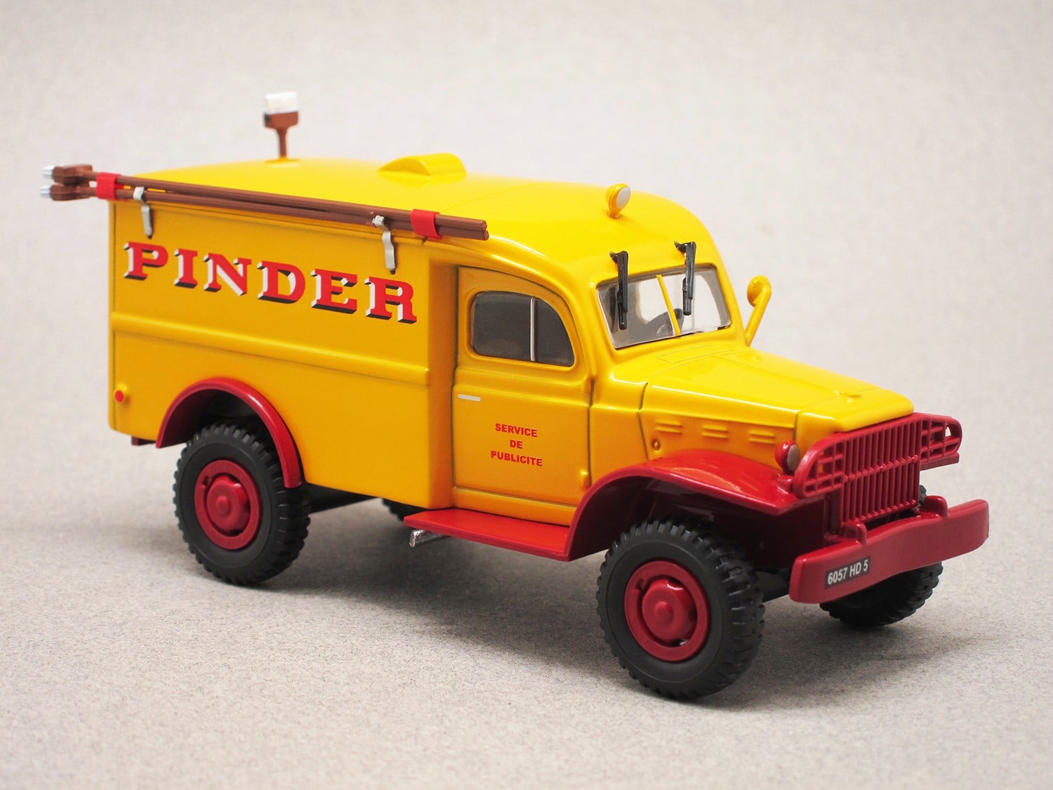 Dodge WC54 Cirque Pinder (Odeon) 1/43e