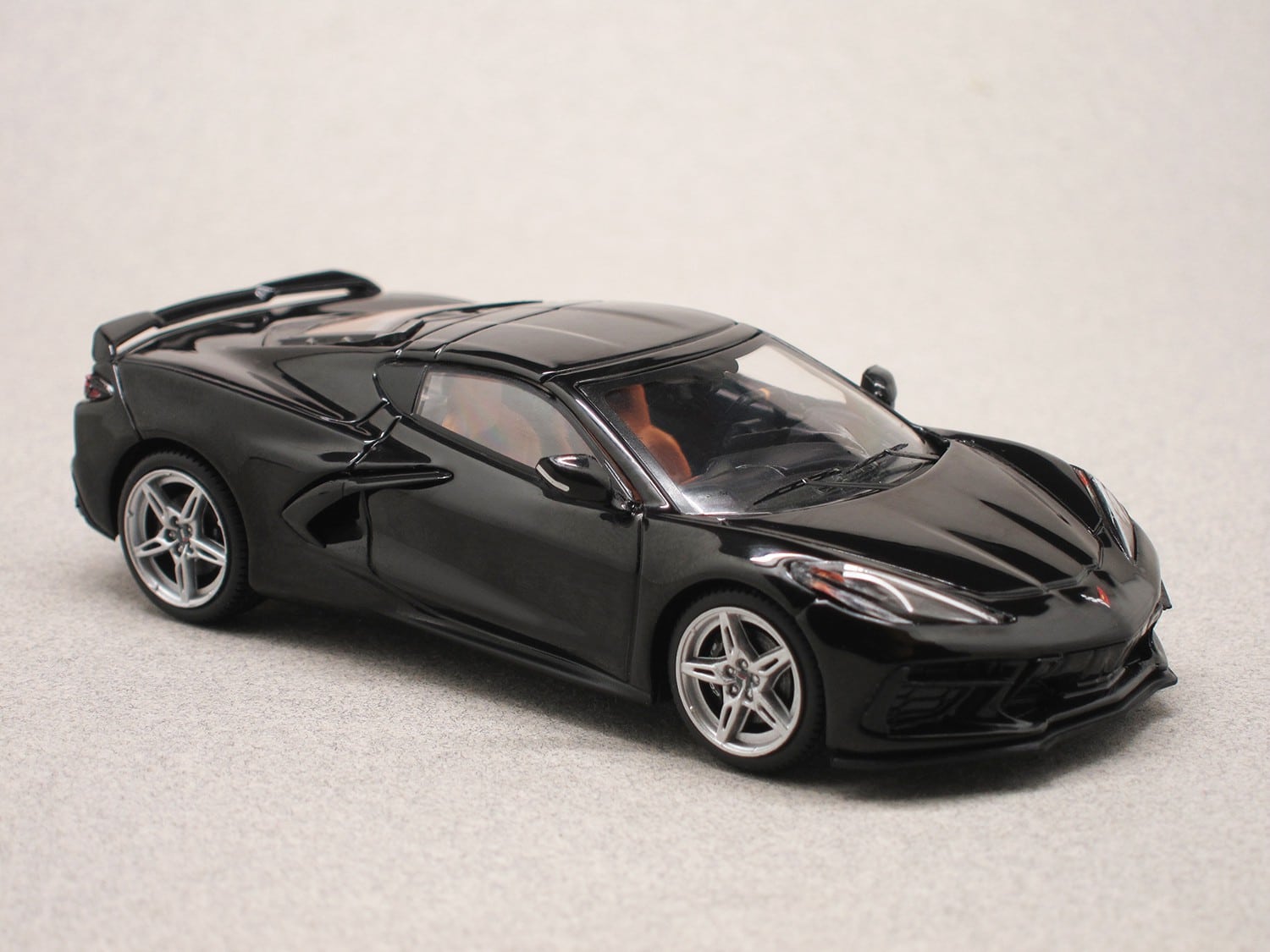 Chevrolet Corvette C8 Stingray (IXO) 1:43