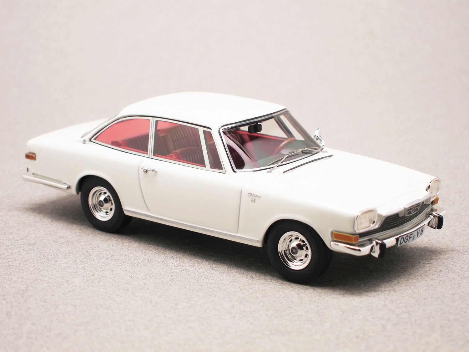 Glas 2600 V8 (Schuco) 1:43