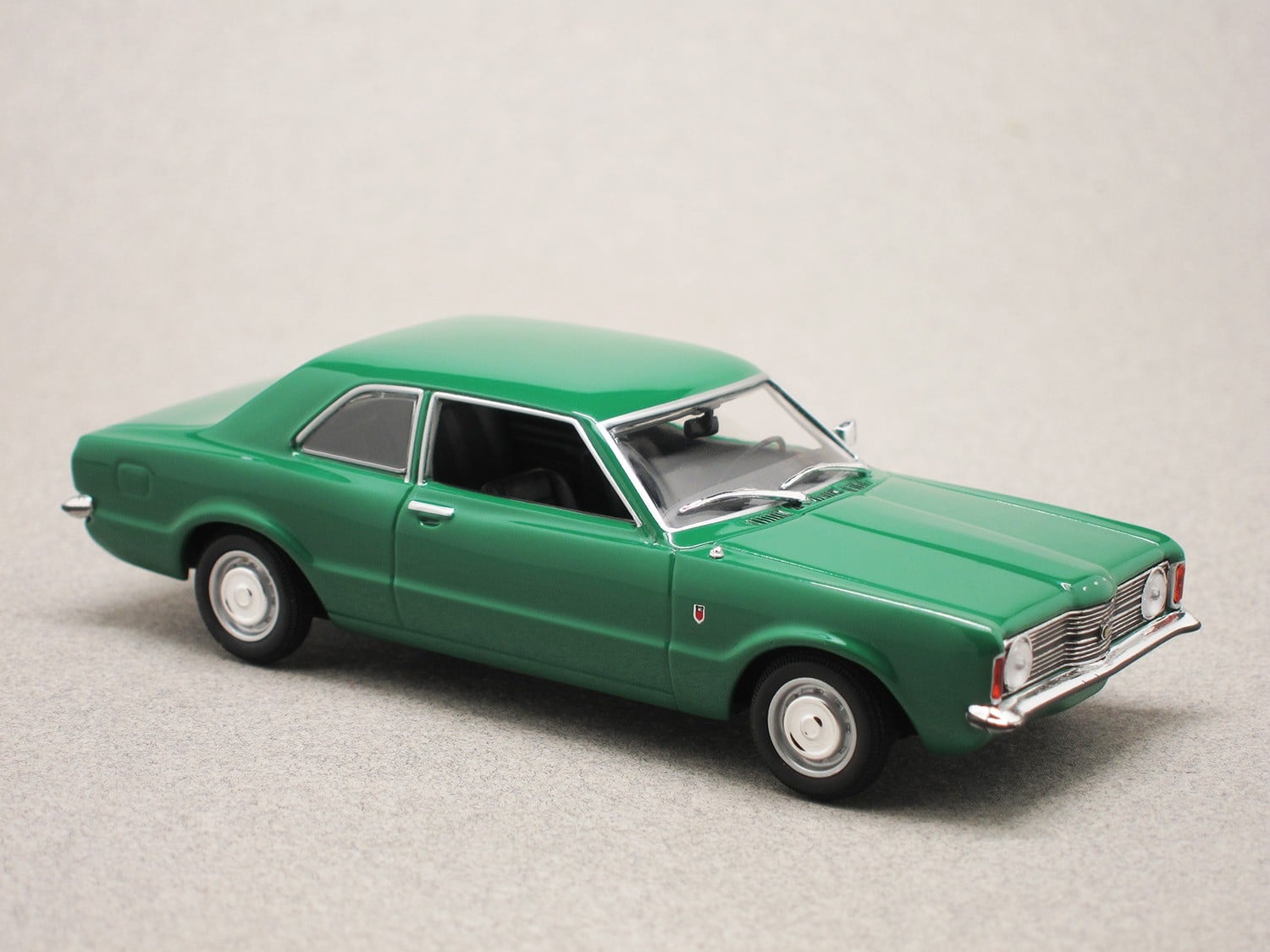 Ford Taunus 1970 (Maxichamps) 1/43e