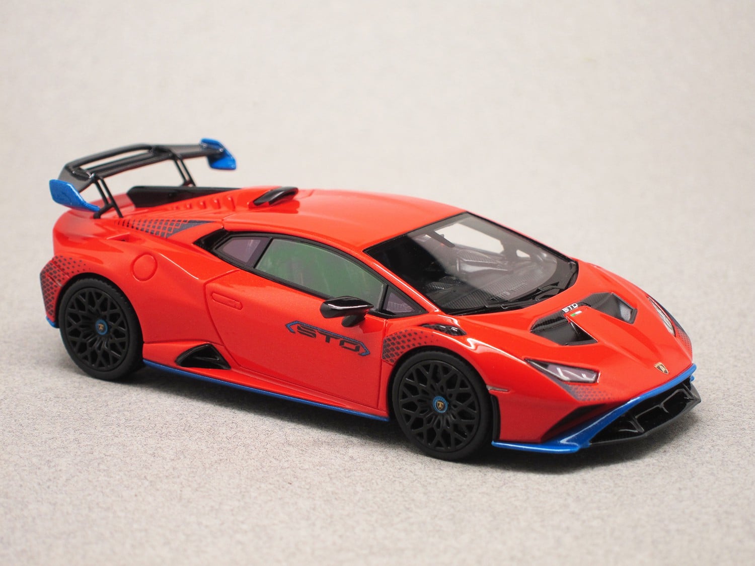 Lamborghini Huracan STO Arancio Xanto (LookSmart) 1/43e