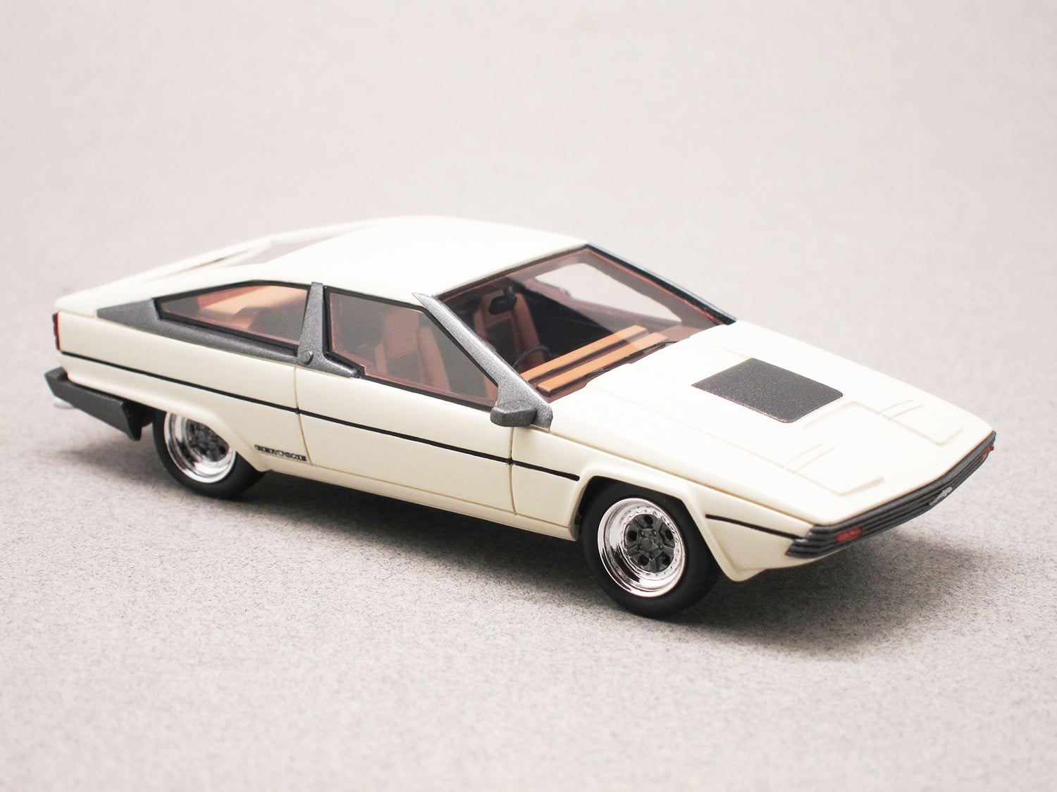 Jaguar Ascot Bertone (Matrix) 1:43