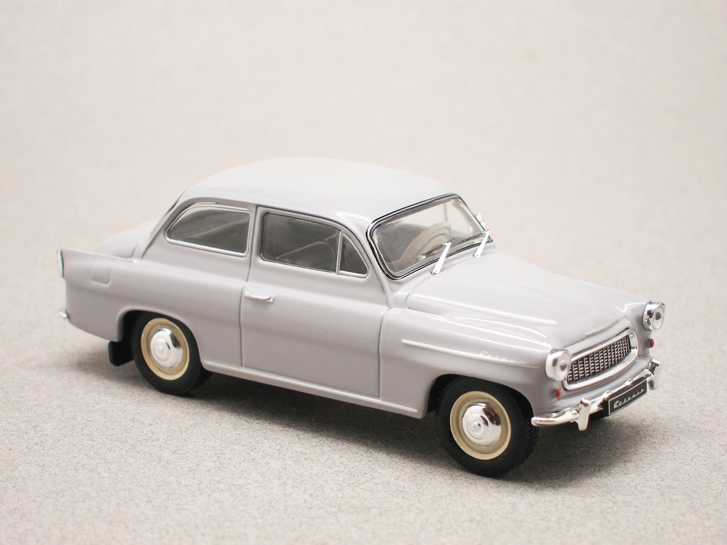 Skoda Octavia (IXO) 1:43