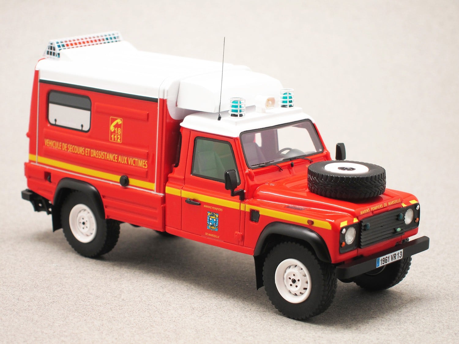 Land Rover Defender 130 VSAV BMPM (Alarme) 1/43e