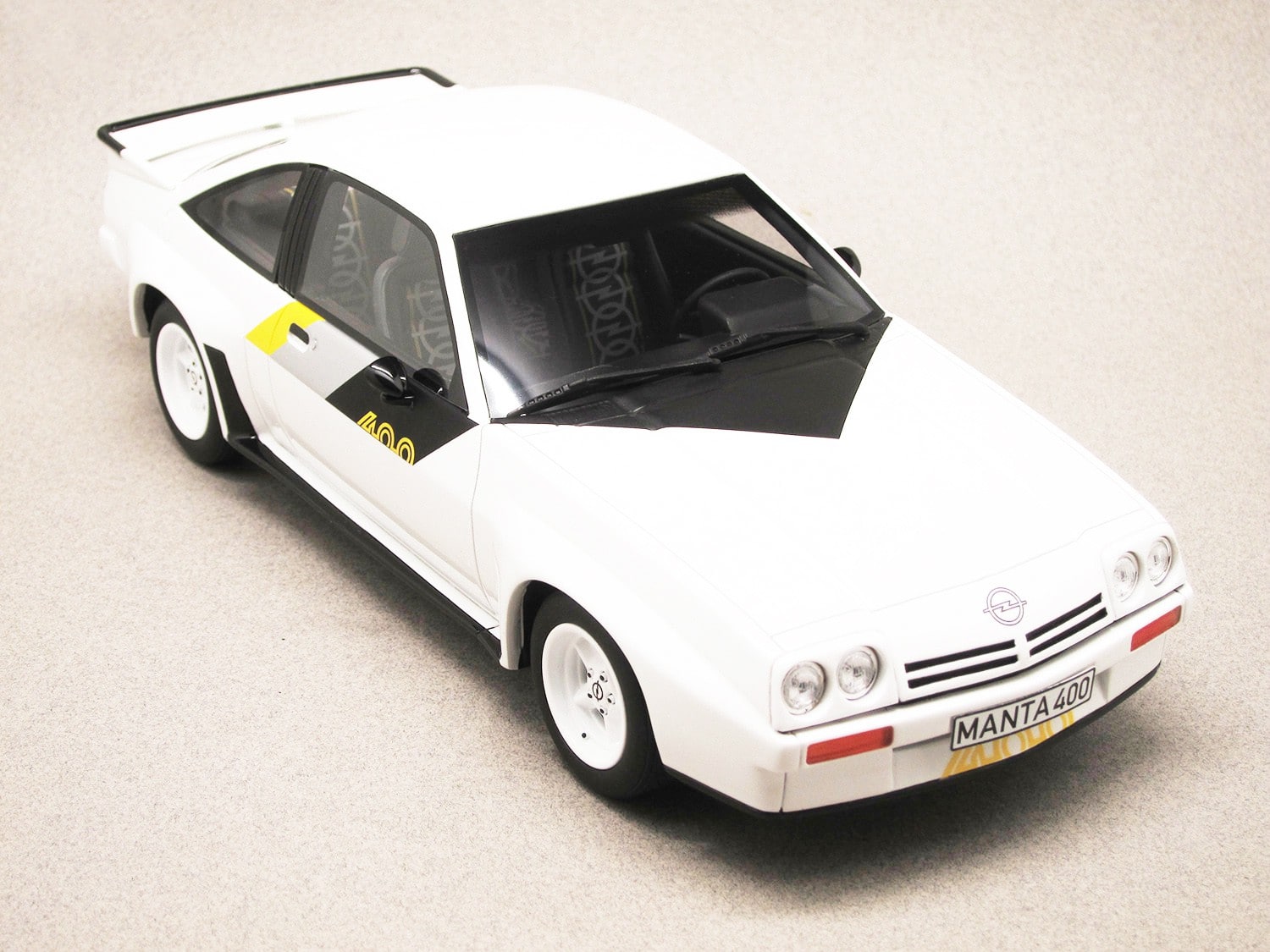 Opel Manta 400 (Ottomobile) 1/43e