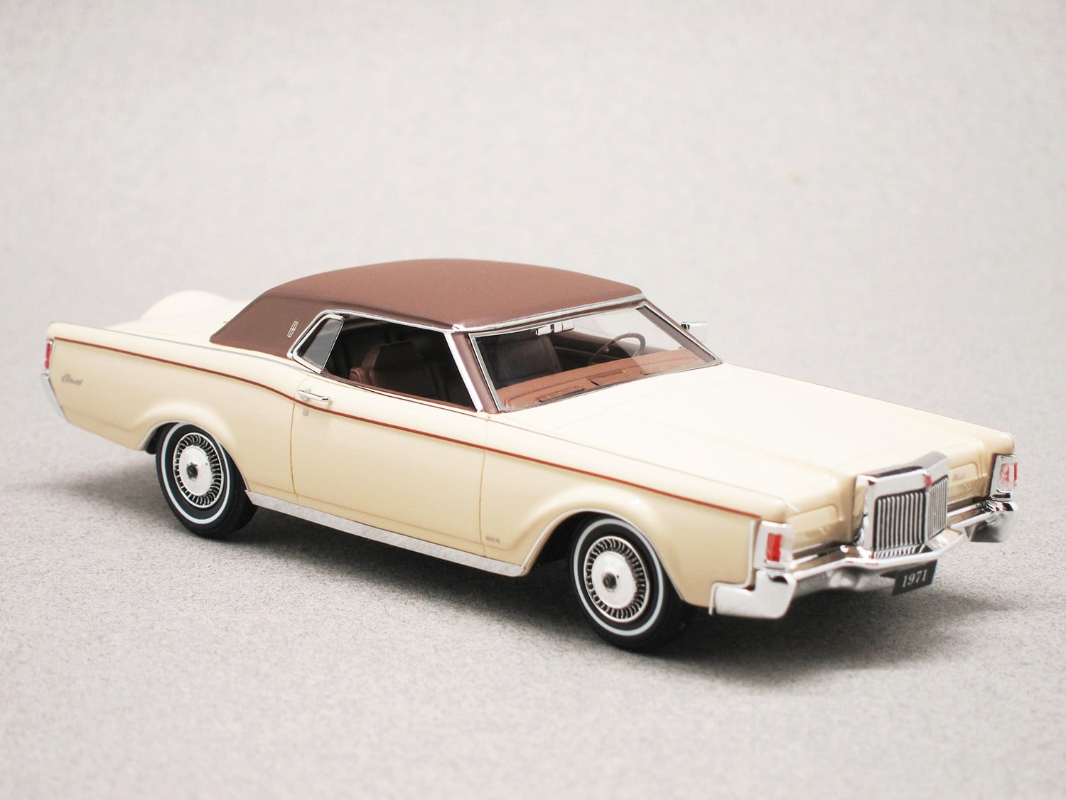 Lincoln Continental Mark III 1971 (GIM) 1:43