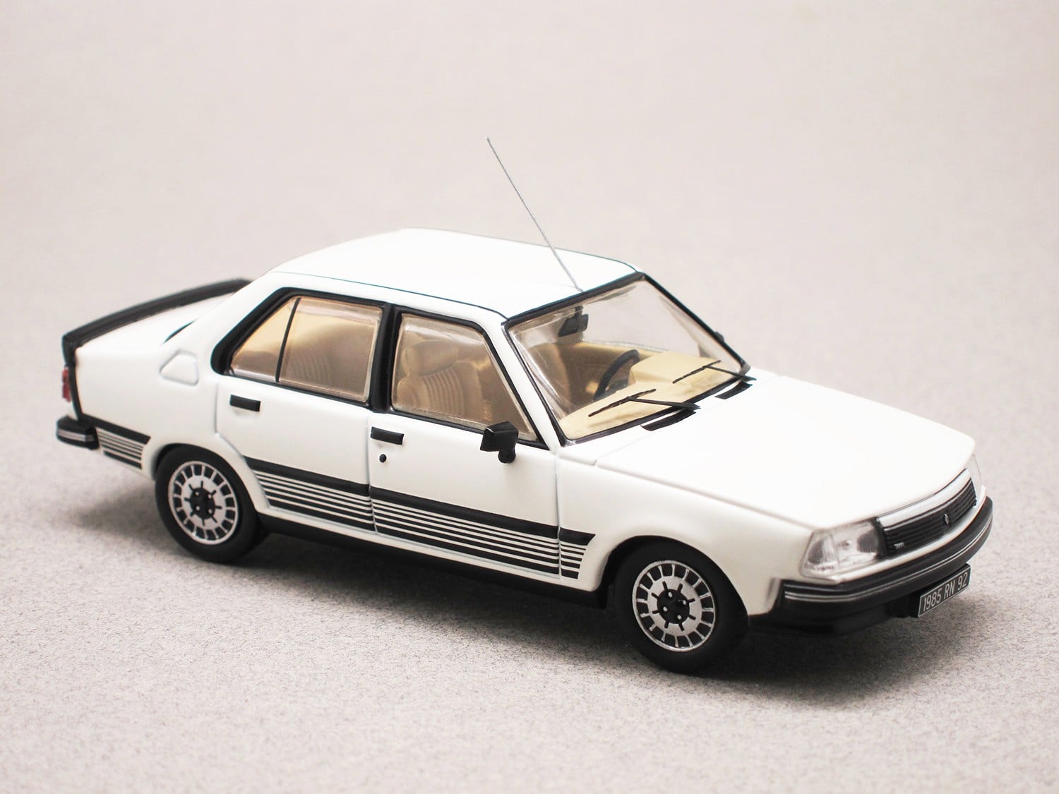 Renault 18 miniature on sale