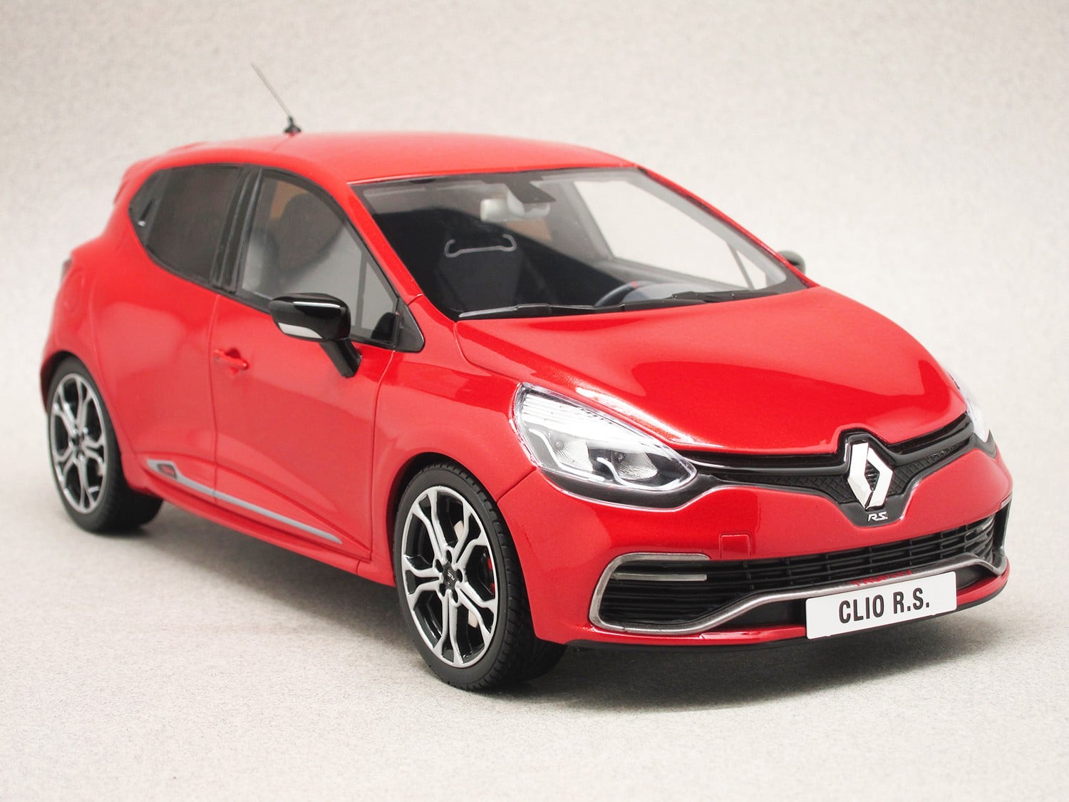 Miniature Renault Clio IV RS 2014 - Boutique miniatures certifiées RENAULT