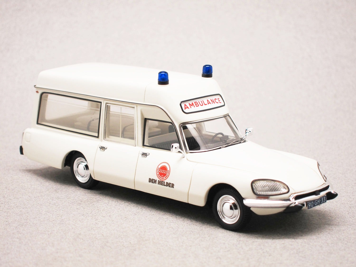 Citroën DS 20 Ambulance Den Helder (Matrix) 1:43