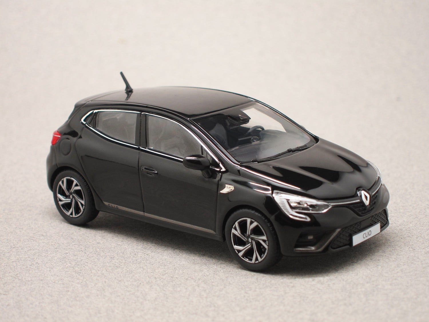 Renault Clio 5 noire (Norev) 1/43e - Minicarweb