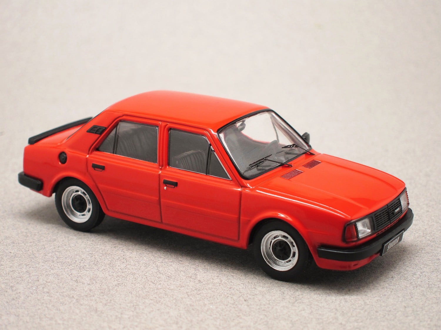 Skoda 120 L (IXO) 1/43e