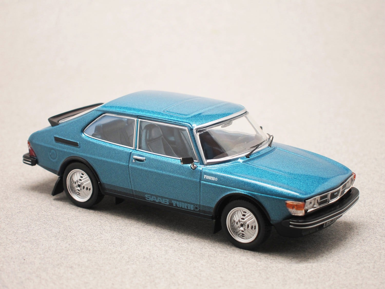 Saab 99 Combi Turbo (IXO) 1:43