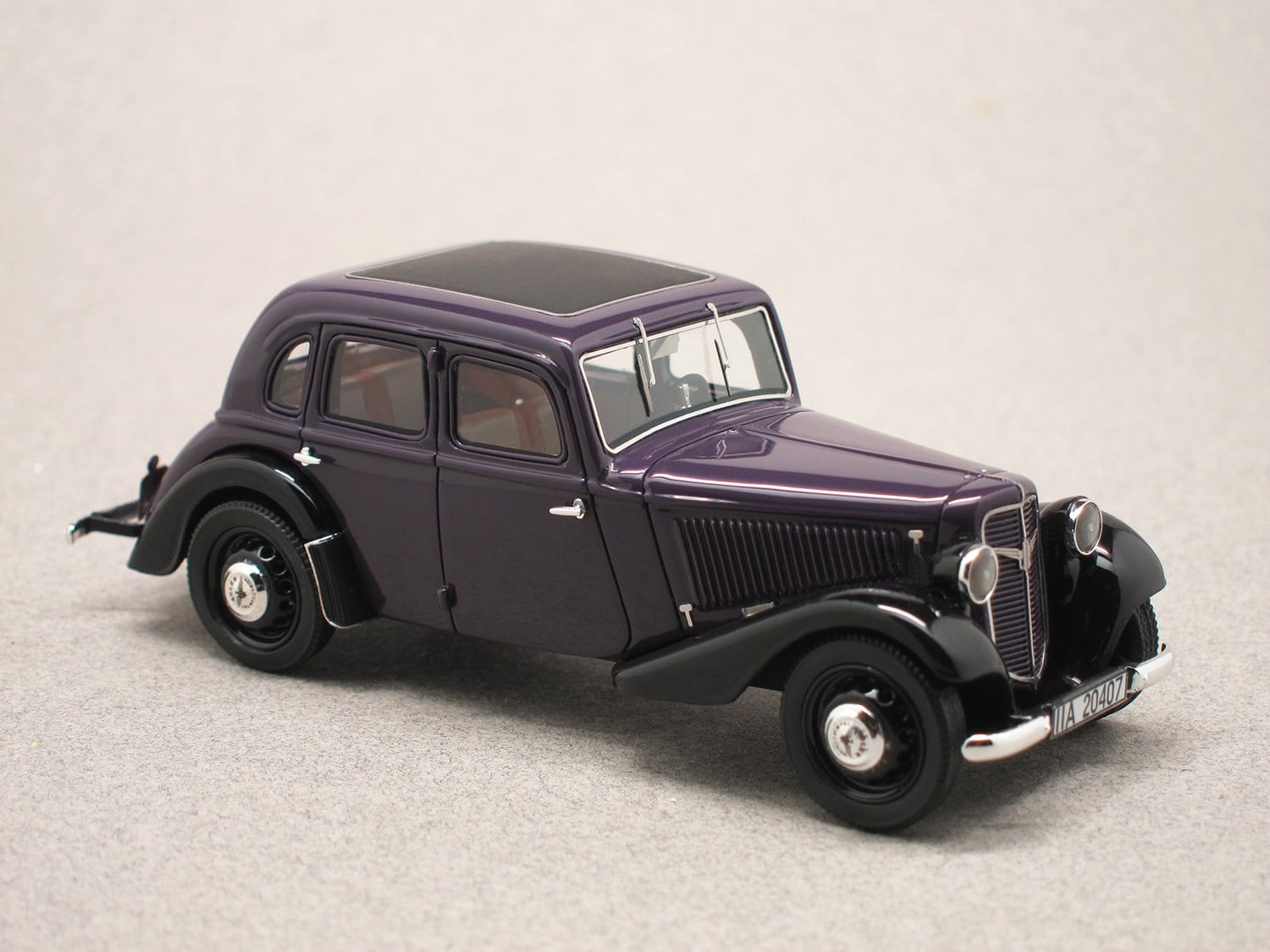 Adler Trumpf Junior sedan (Esval) 1:43