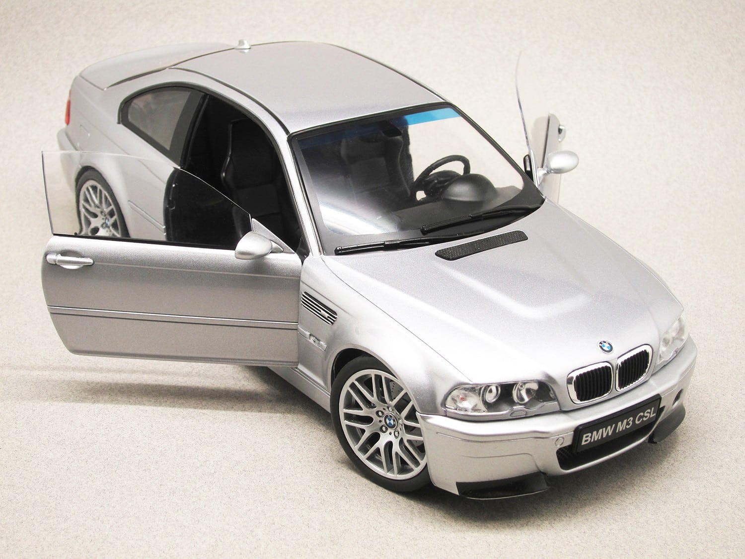 1／18 BMW M3 CSL 中古 1/18 Kyosho BMW M3 CSL BLACK E46 diecast car model w/box | eBay