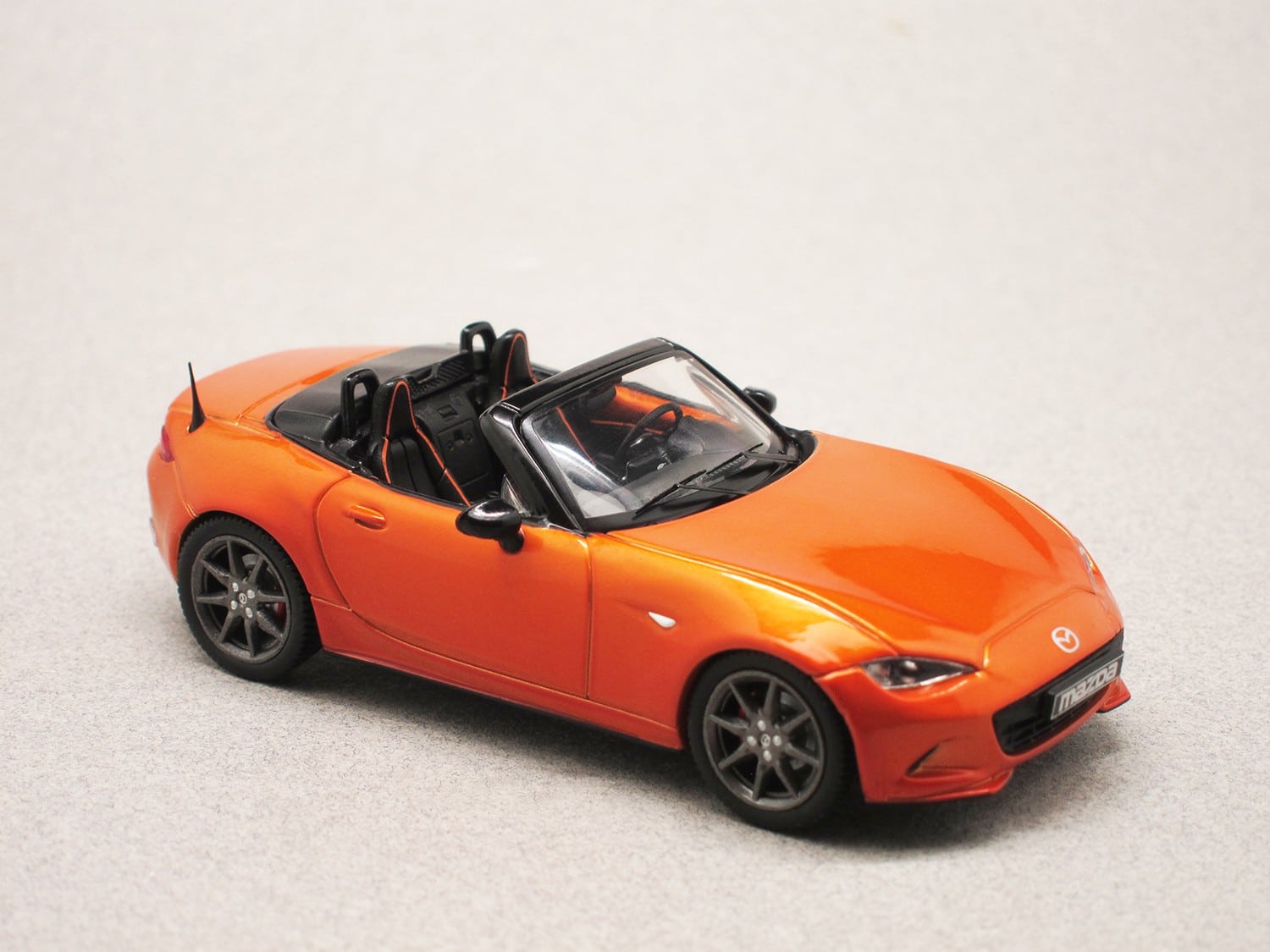 Mazda MX-5 ND (IXO) 1/43e