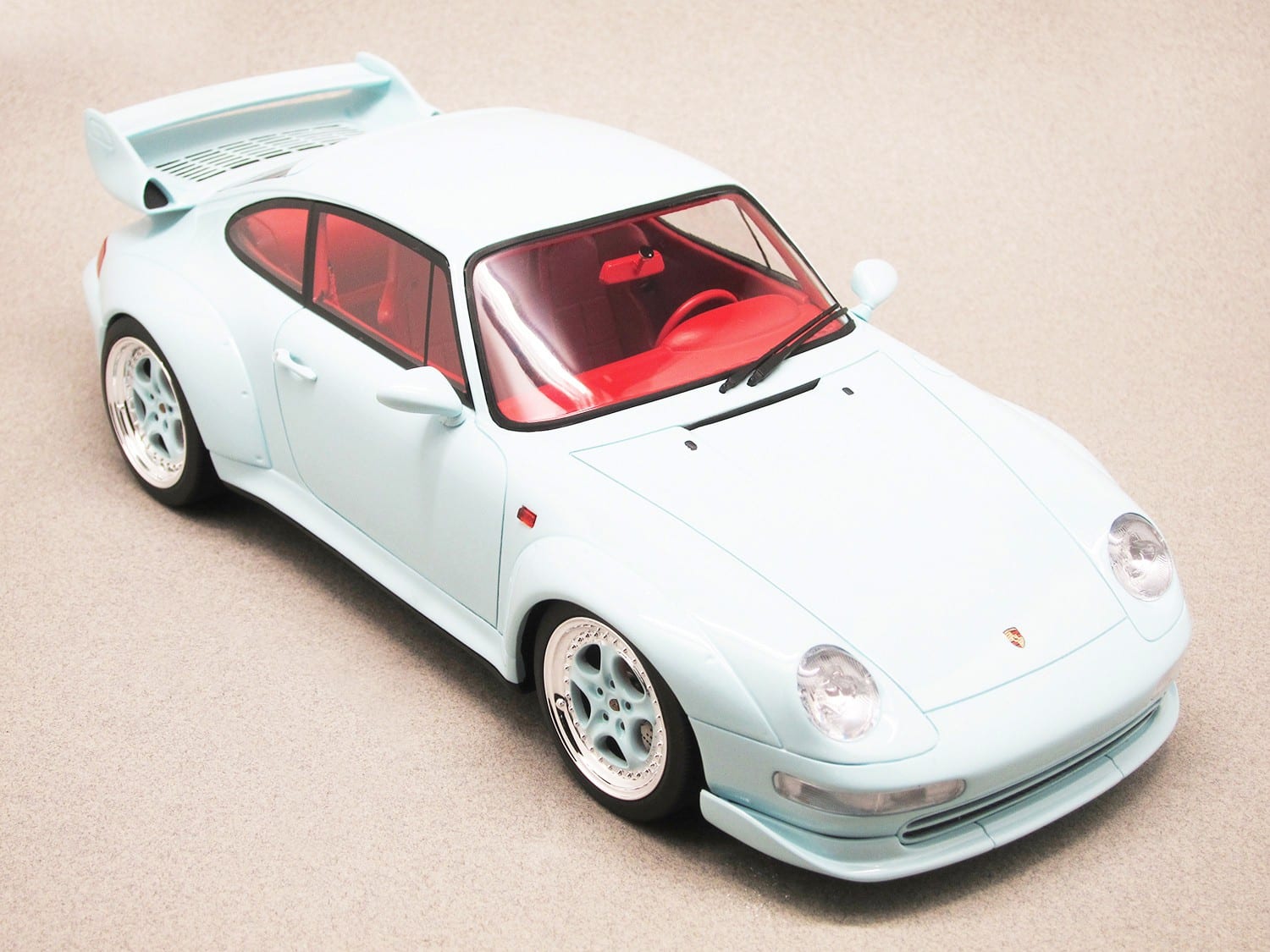 Porsche 911 993 GT 1996 (GT Spirit) 1/18e