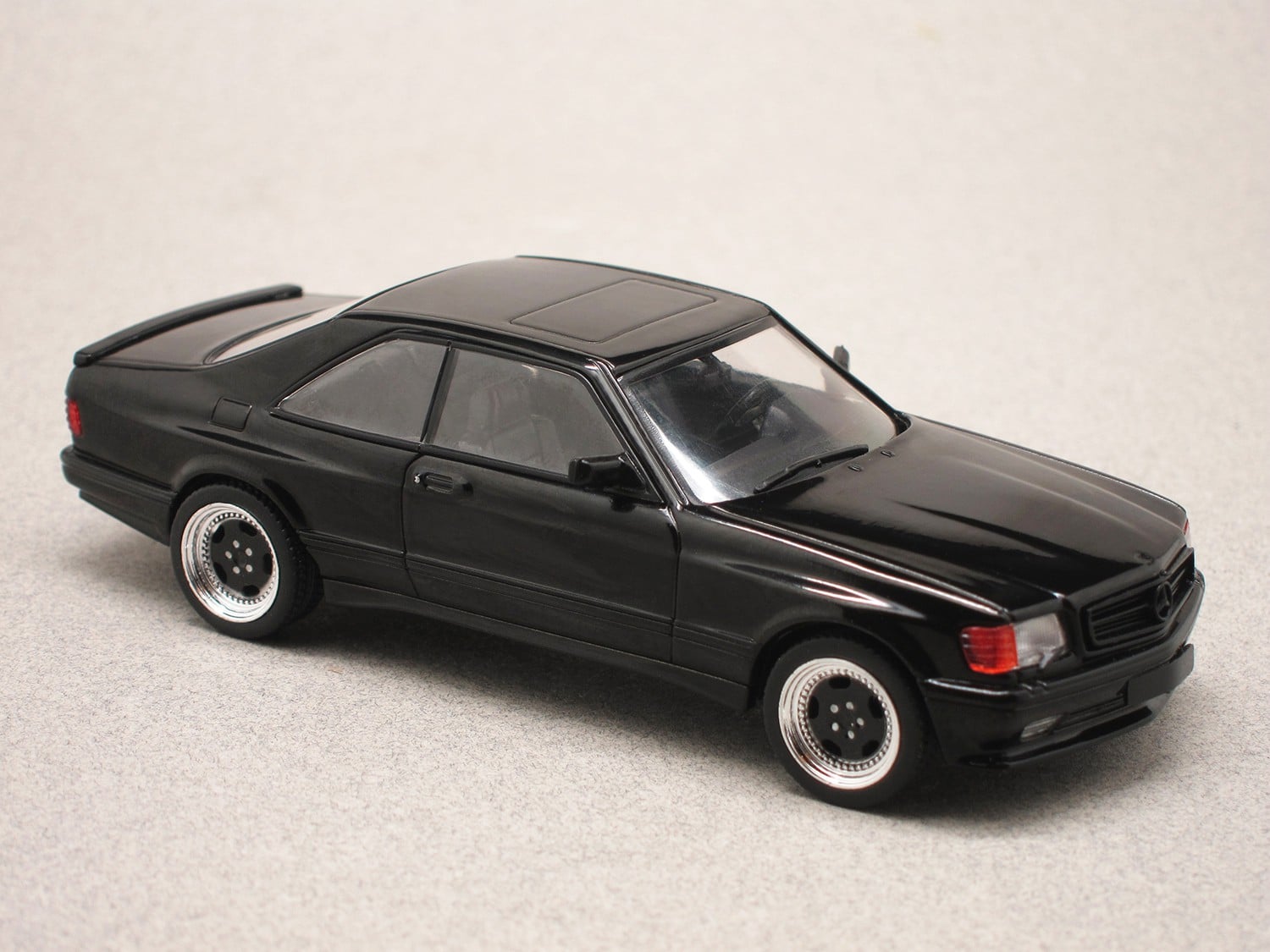 AMG 560 SEC W126 1990 (Solido) 1:43