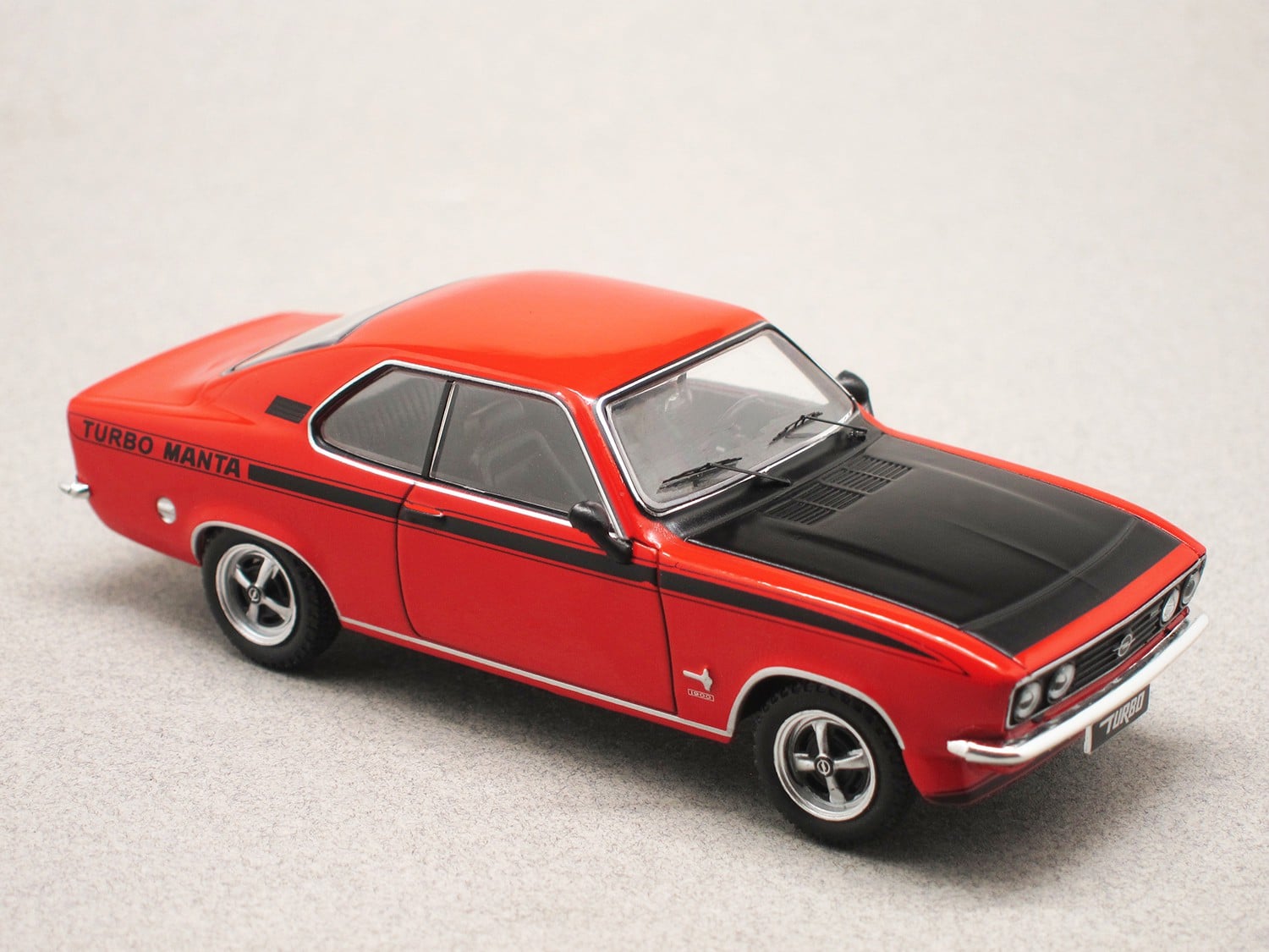 Opel Manta A Turbo (IXO) 1/43e