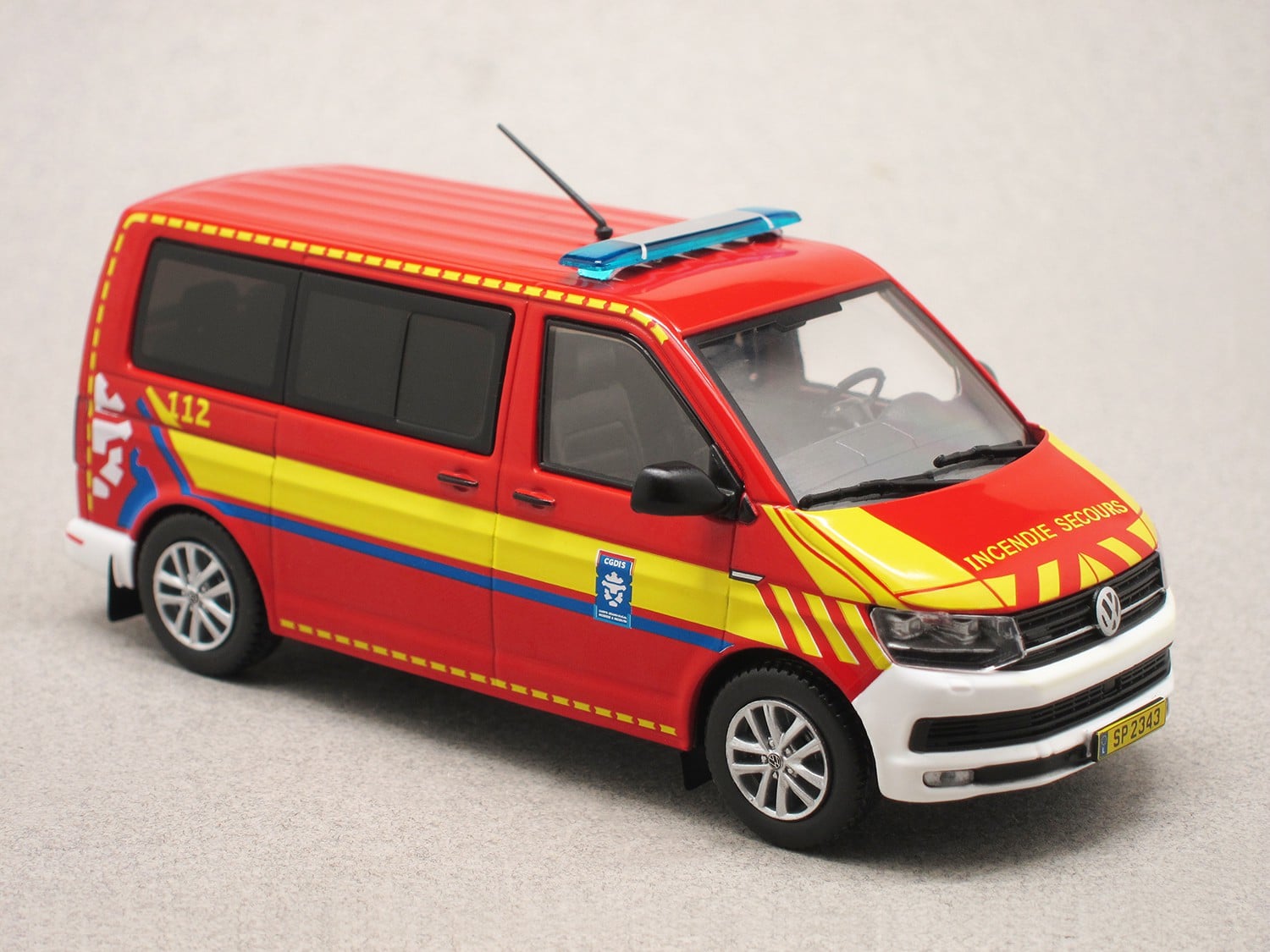 Volkswagen T6 pompiers Luxembourg (Odeon) 1/43e