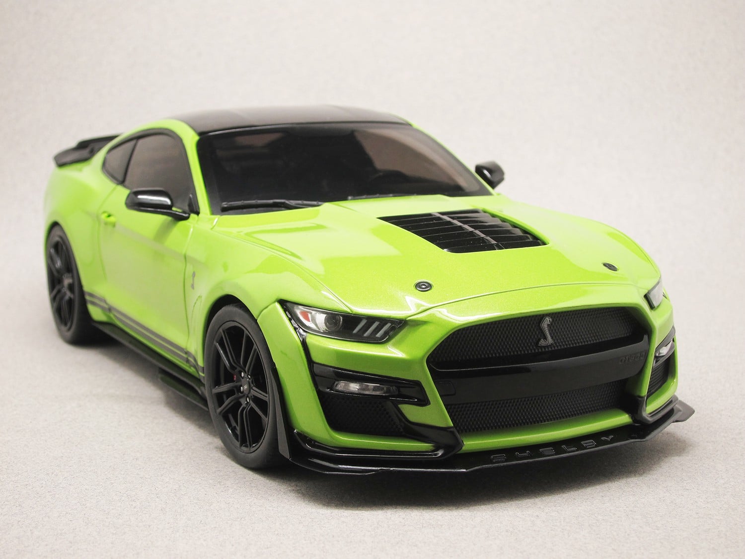 Mustang Shelby GT 500 green (Solido) 1:18 - Minicarweb