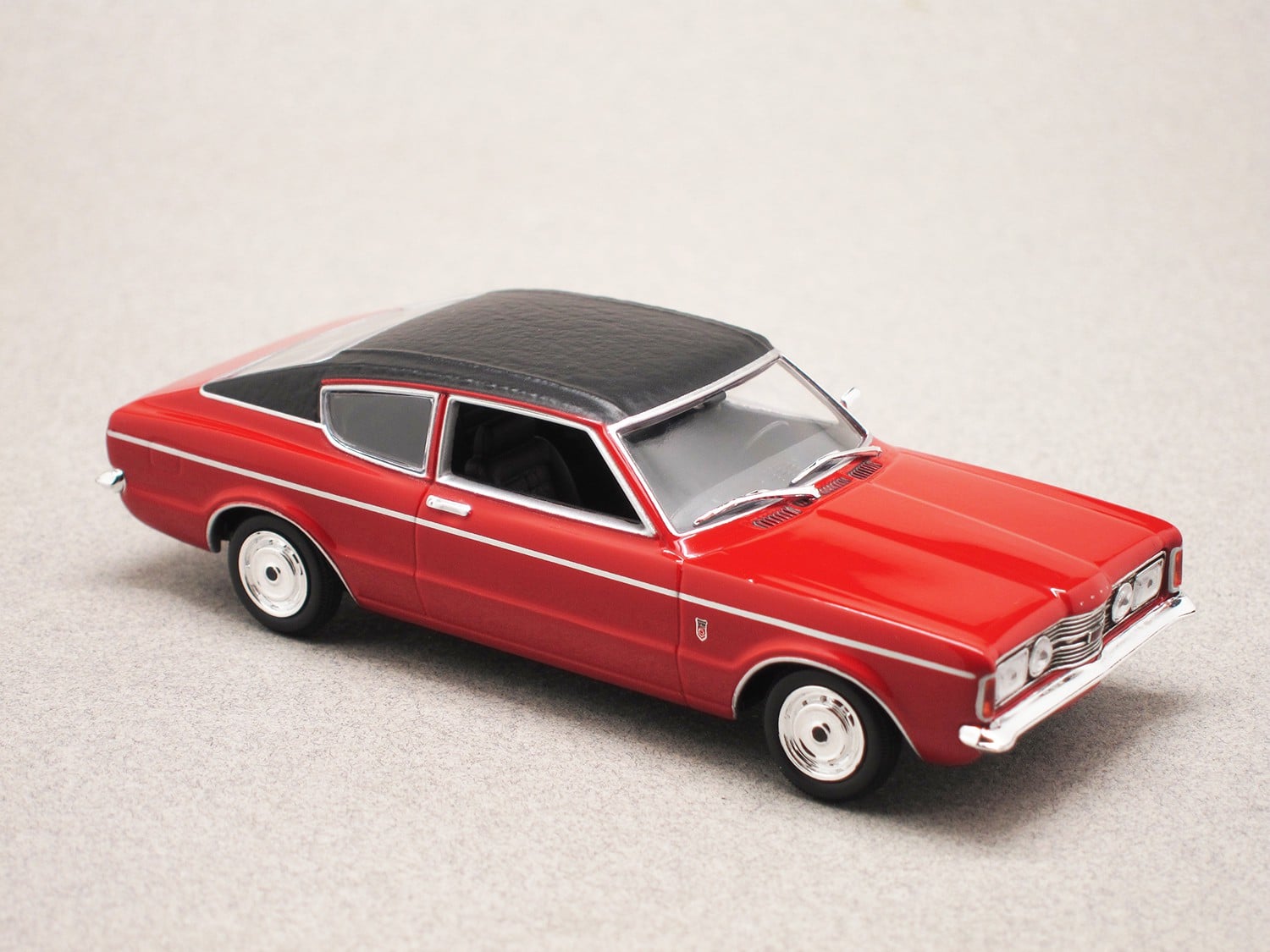 Ford Taunus coupe 1970 (Maxichamps) 1:43