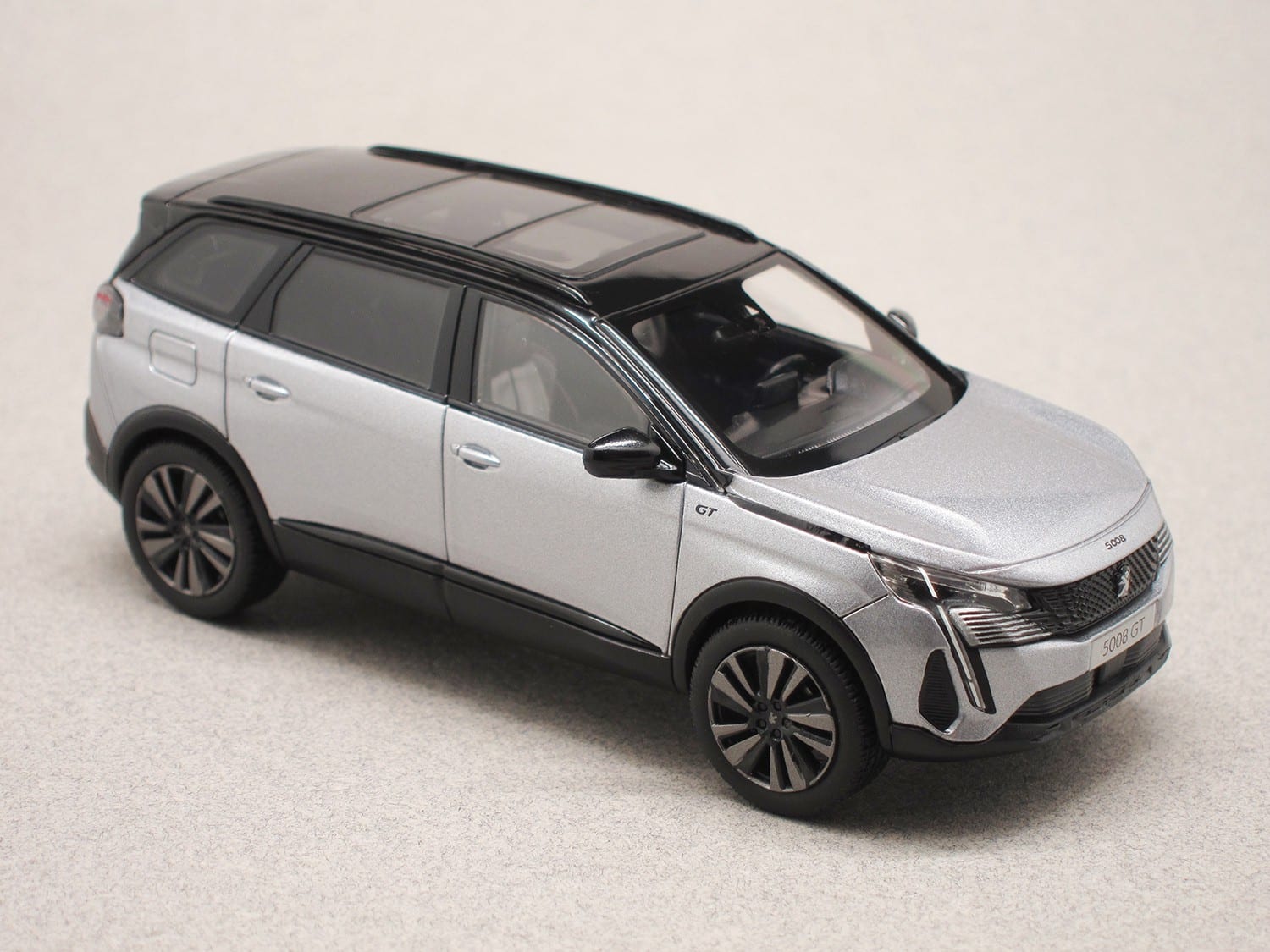 Peugeot 5008 GT 2020 Gris Artense (Norev) 1/43e