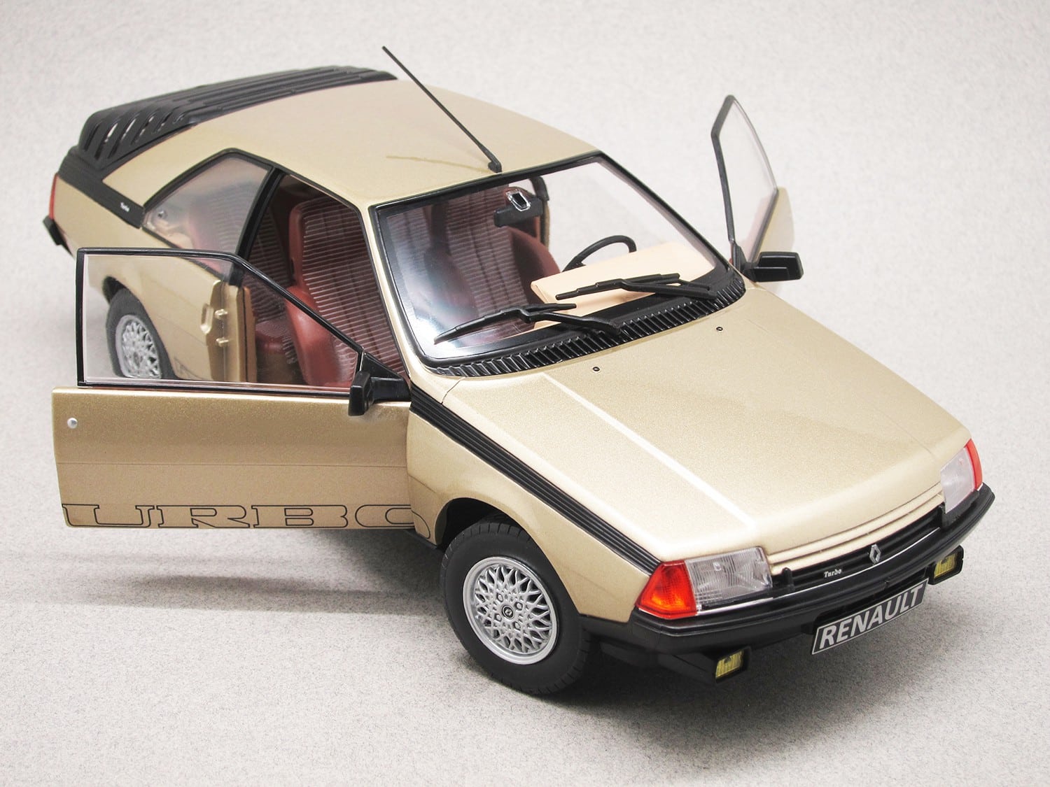 Renault Fuego Turbo (Solido) 1/18e
