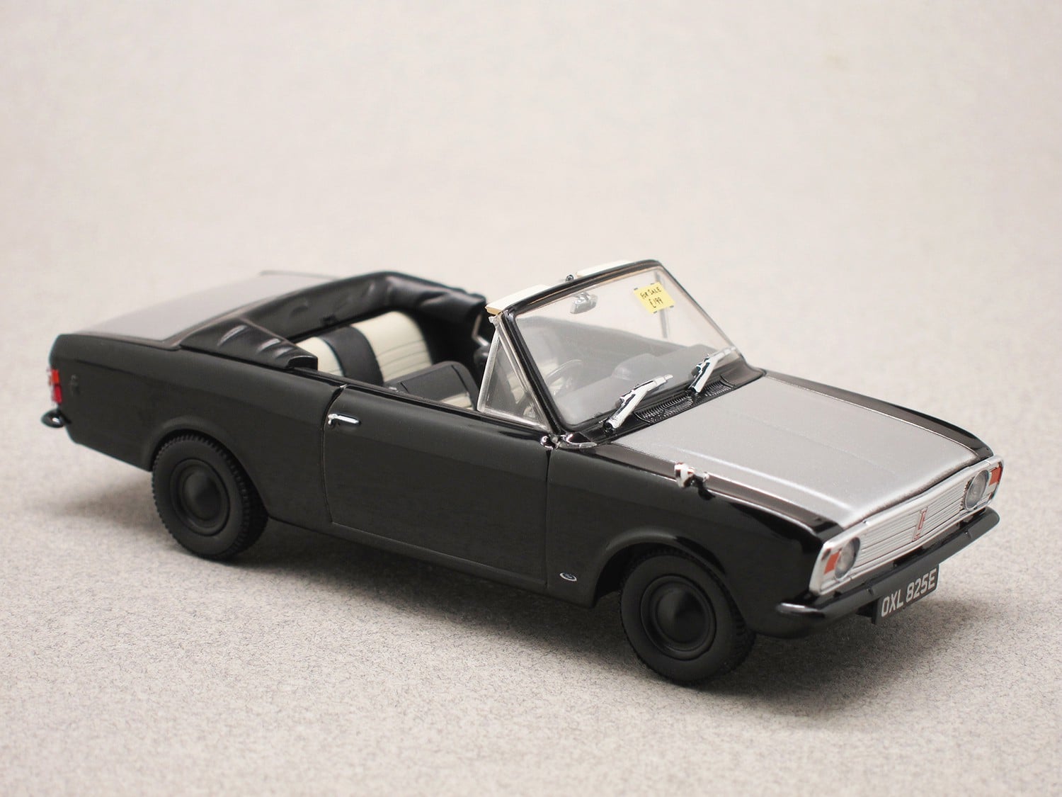 Ford Cortina MKII Crayford (Oxford) 1:43