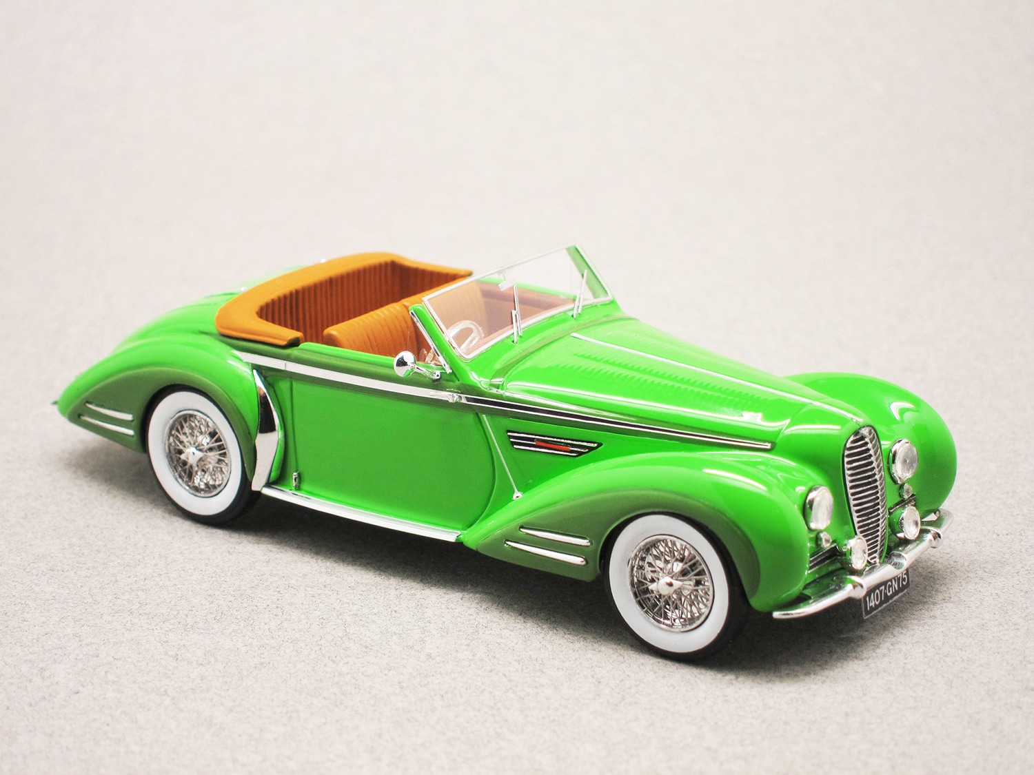 Delahaye 135 cabriolet Chapron 1948 vert (Esval) 1/43e
