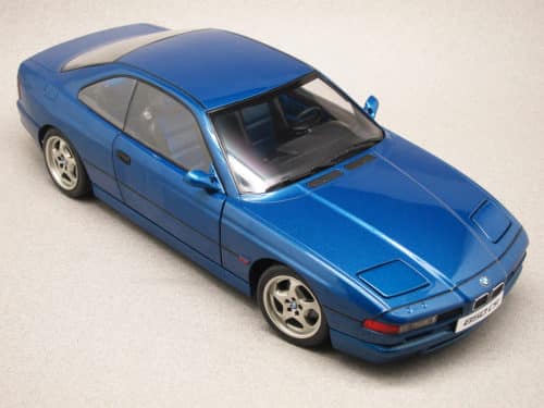 BMW 850 CSi bleue (Solido) 1/43e