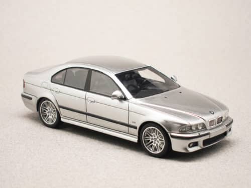 BMW M5 E39 2001 (NEO) 1:43