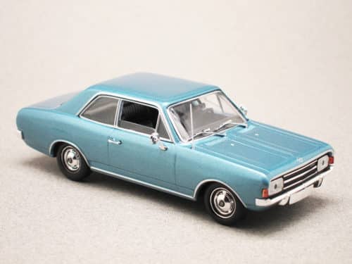 Opel Record C 2 portes 1966 bleue (Maxichamps) 1/43e