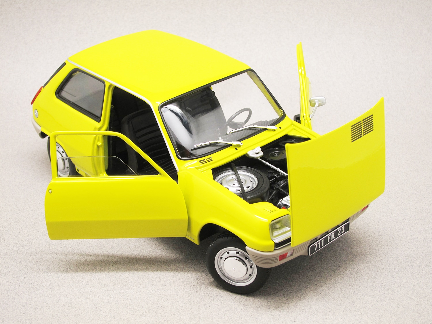 Renault 5 TL jaune (Norev) 1/18e