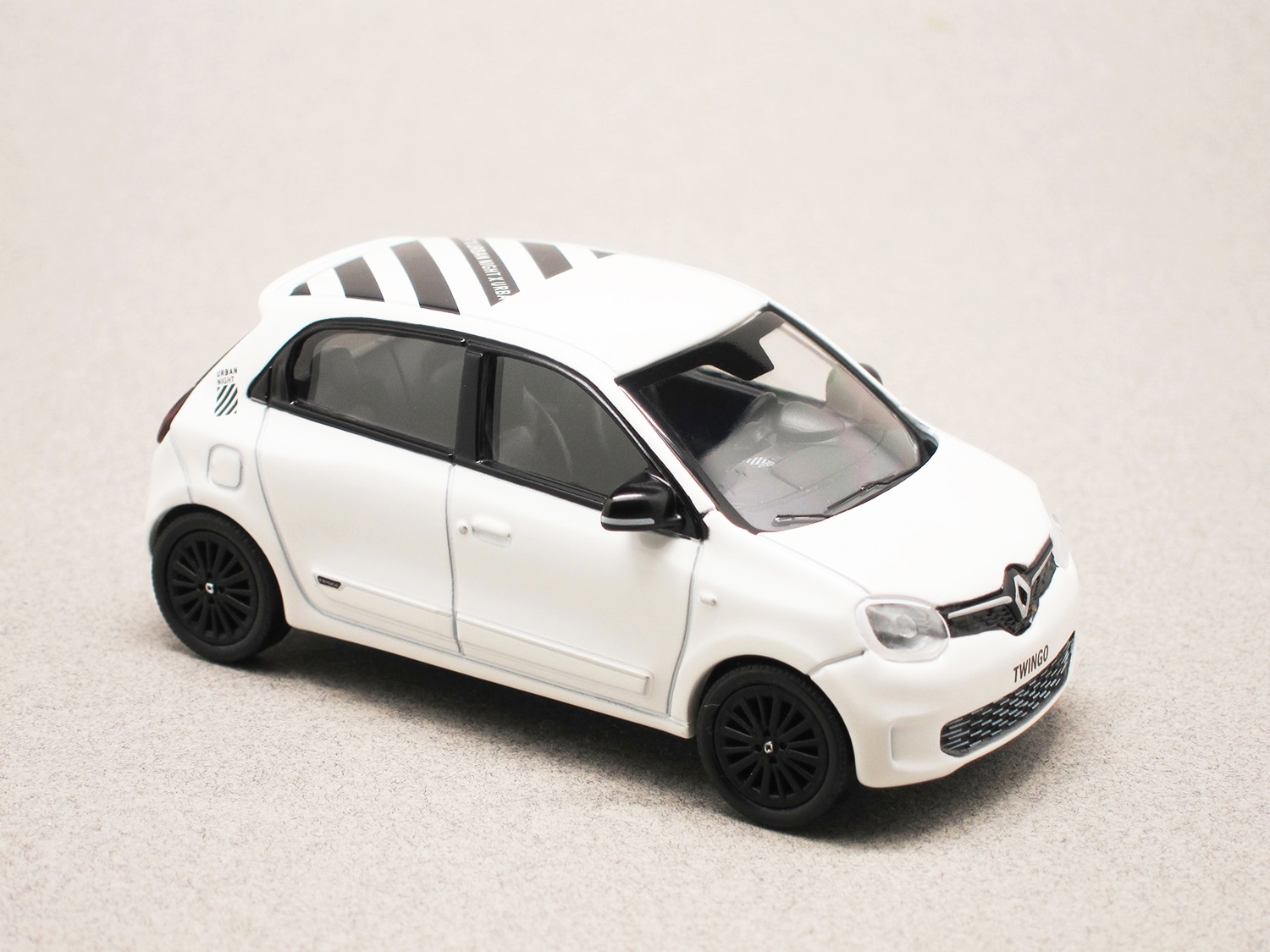 Renault Twingo Urban Night 2021 white (Norev) 1:43 - Minicarweb