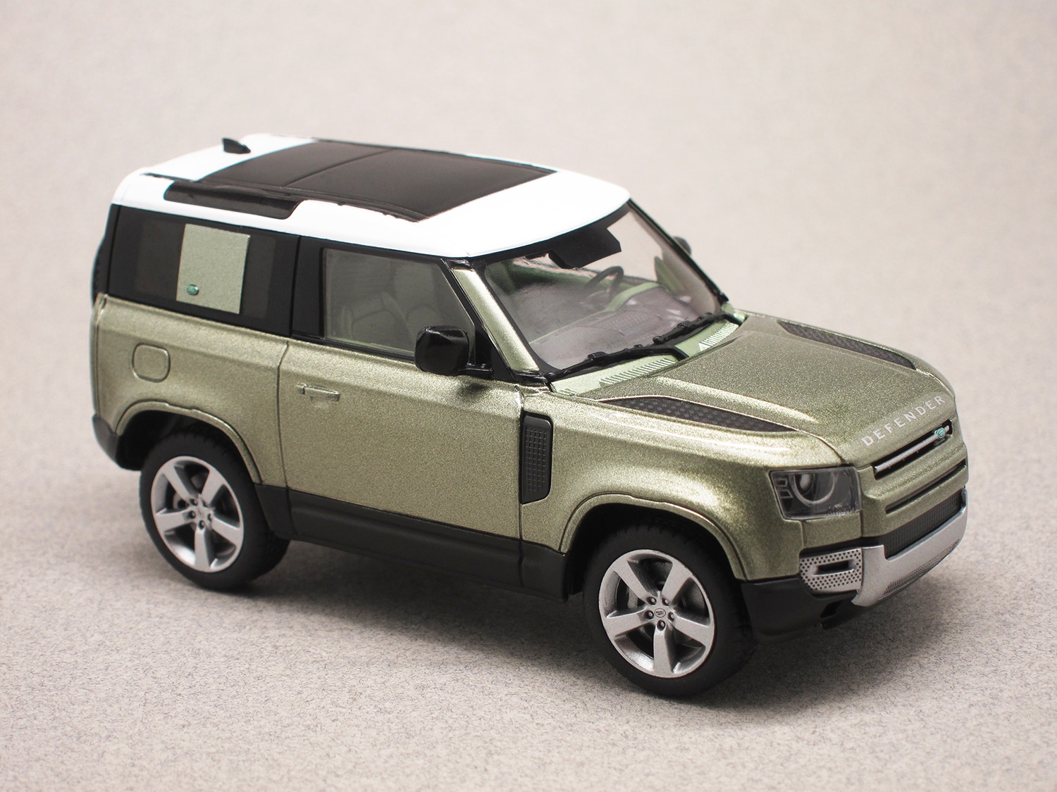 Land Rover Defender 90 First Edition 2020 Pangea Green (TrueScale) 1/43e