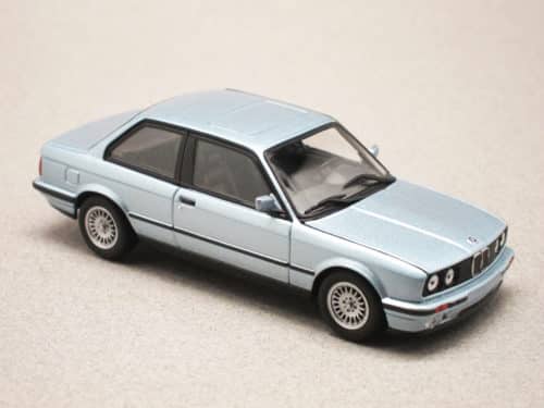 BMW Série 3 E30 gris bleuté (Maxichamps) 1/43e