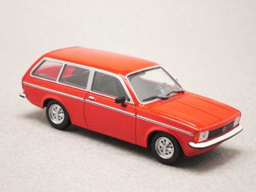 Opel Kadett C Caravan rouge (Maxichamps) 1/43e