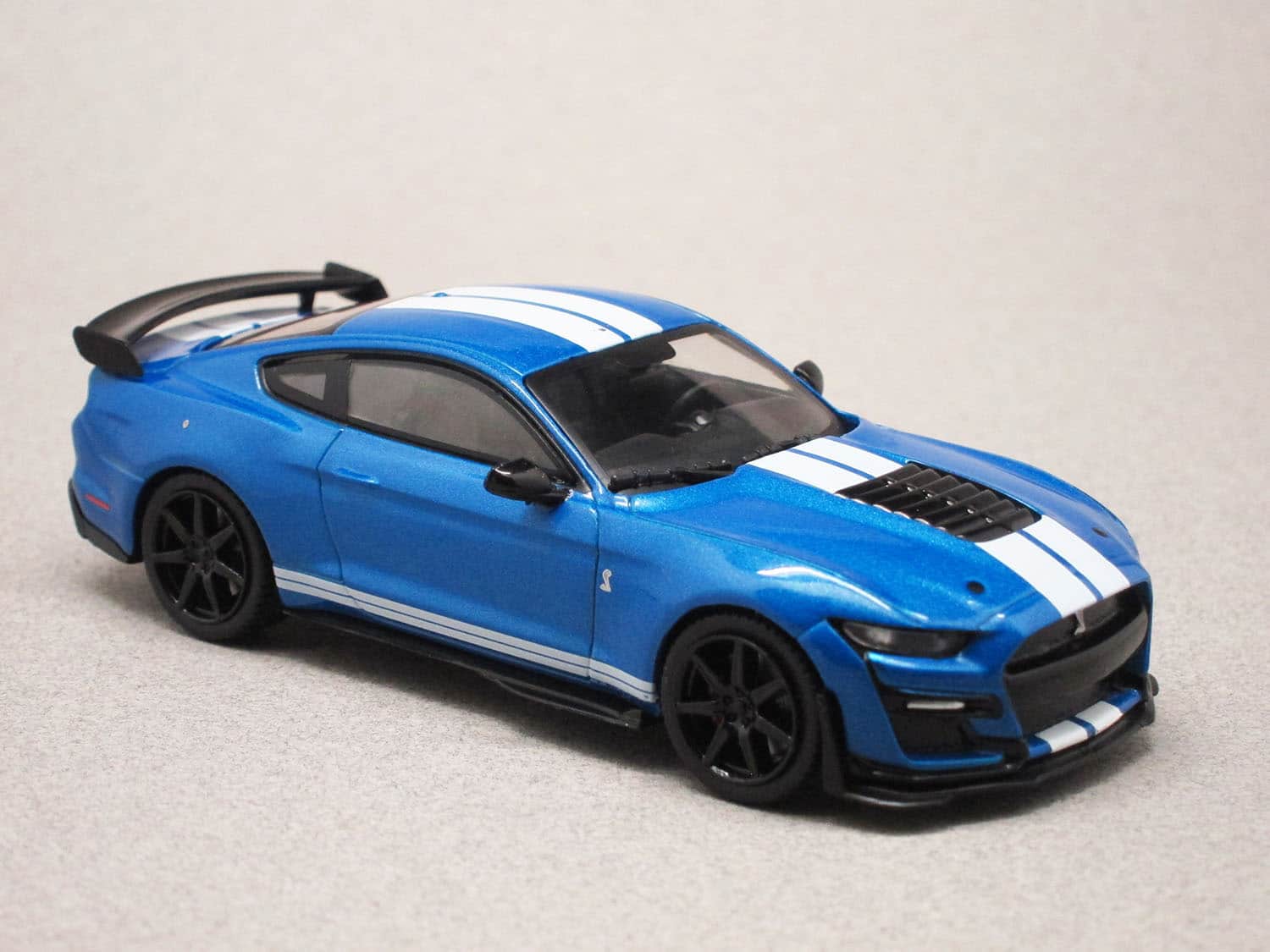 Ford Mustang GT500 Coupe 2020 Blue Solido S4311501 - Miniatures